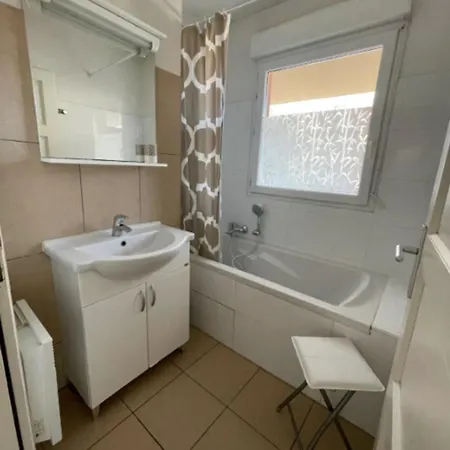 شقة 46m With Terrace - With Pool بورتو فيكشْيو