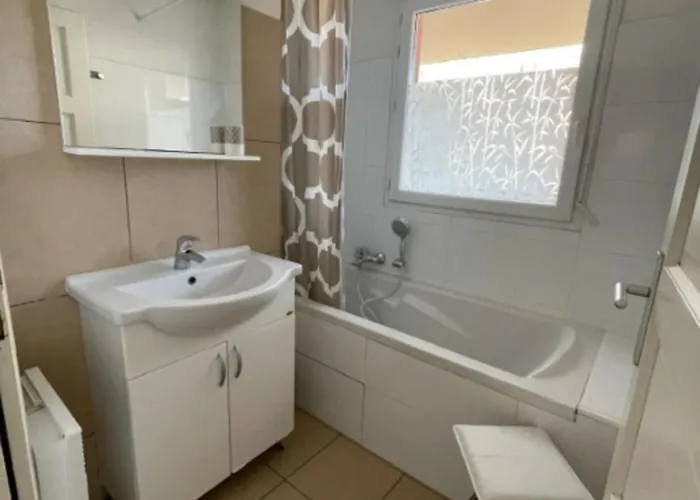 شقة 46m With Terrace - With Pool بورتو فيكشْيو