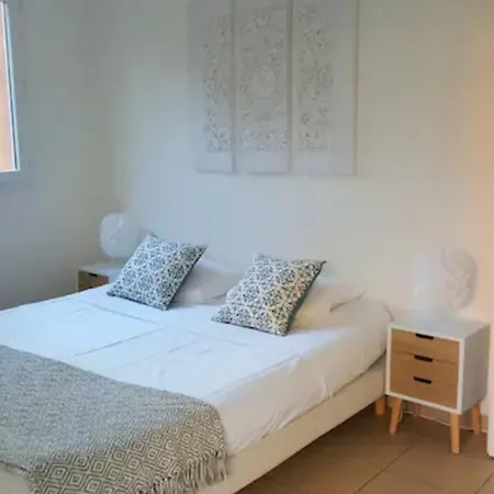 46m With Terrace - With Pool Appartement