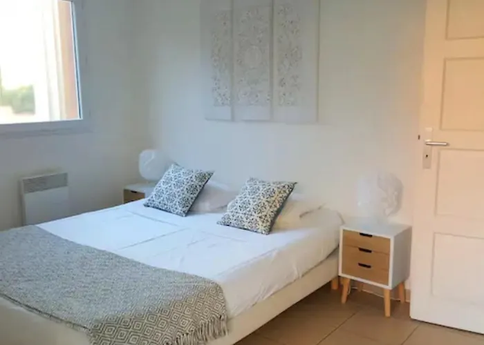 46m With Terrace - With Pool Appartement